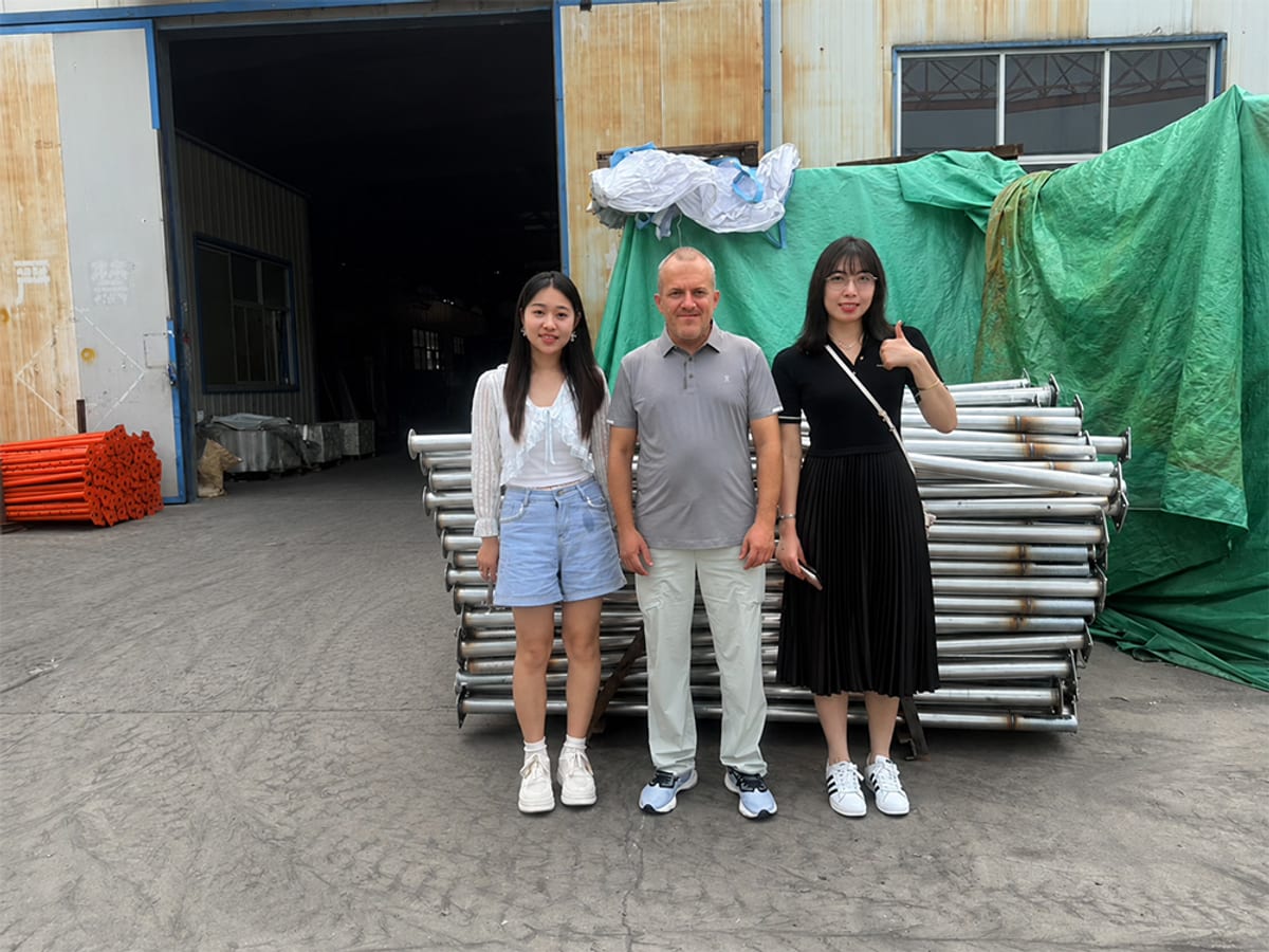 Customer factory visit for Taihe steel prop products
